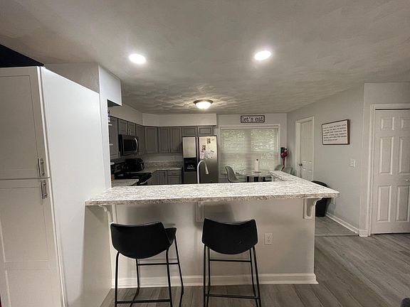3rd image of 8550 Tidewater Dr APT D2