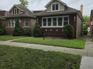 8220 S Prairie Ave, Chicago, IL