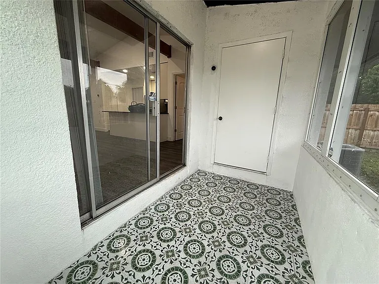 4999 Dover Cir — Photo 12