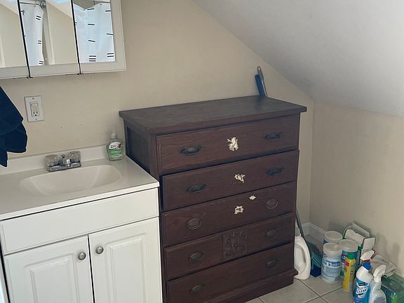 4th image of 90 S Angell St APT 7