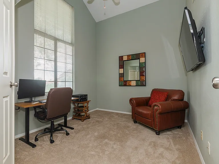 150 N Forgeus Ave — Photo 7