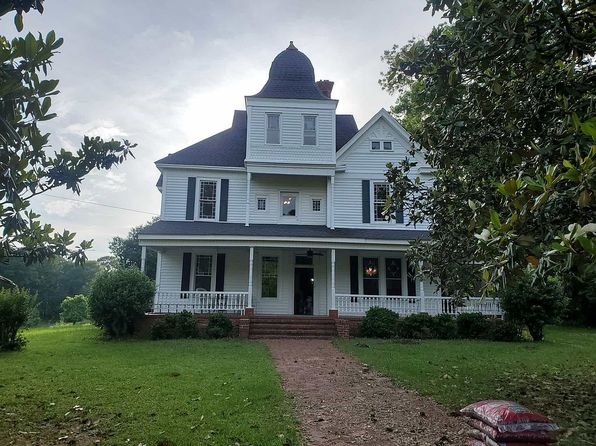 351 Main St