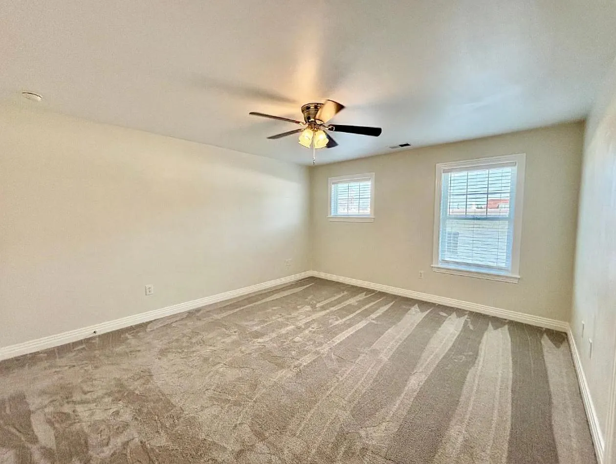 259 W Ocean View Ave — Photo 1