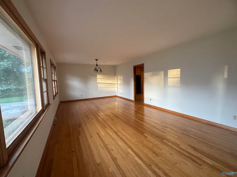 2103 Shannonhouse Rd SW — Photo 3