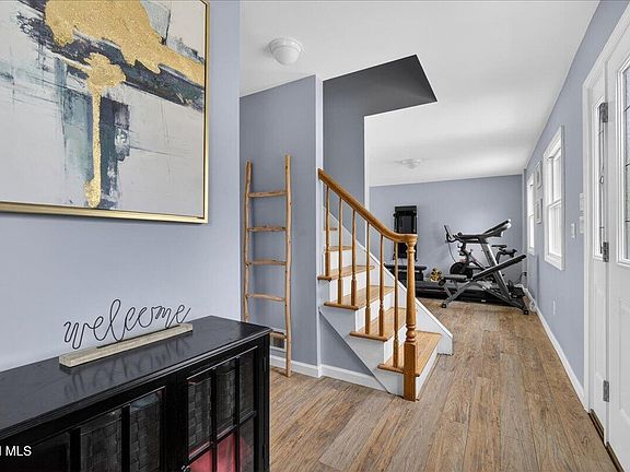 3rd image of 27 Severson Hill Road