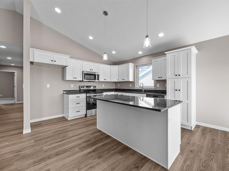 1st image of 819 Indigo Dr