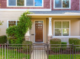 576 NE 61st Pl, Hillsboro, OR 97124