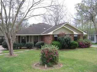 7437 Associate Dr, Baton Rouge, LA 70817