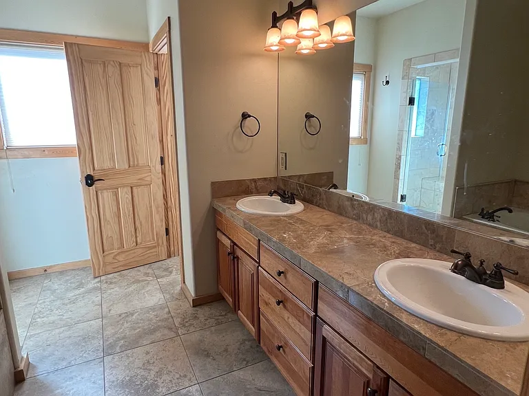 118 River Oaks Ct — Photo 22