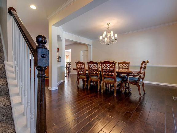 5th image of 414 Laurel Hills Dr