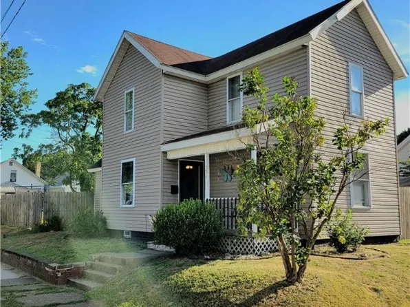 331 S 8th St, Coshocton, OH 43812