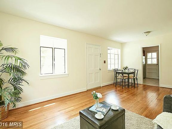 5th image of 7210 Parkview Ave