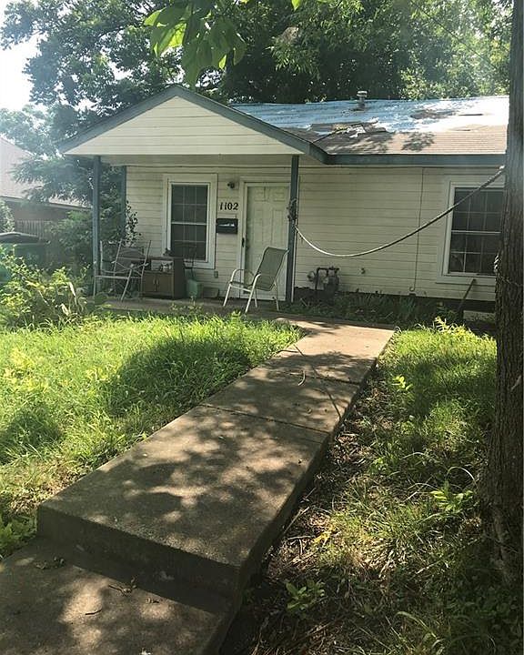 1st image of 1102 N Throckmorton St