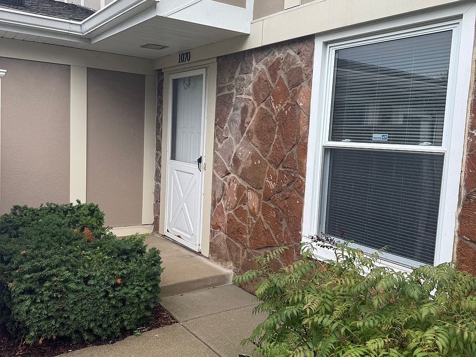 1st image of 1070 Glouchester Hbr