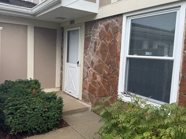 1070 Glouchester Hbr, Schaumburg, IL