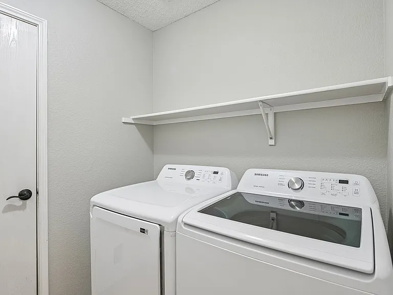 1612 Fieldstone Dr — Photo 10