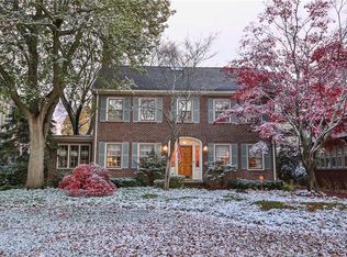 390 Yarmouth Rd, Rochester, NY 14610