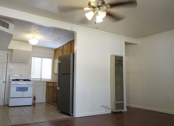 3rd image of 3045 N Los Altos Ave