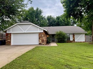210 W 115th St S, Jenks, OK 74037