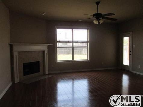 2nd image of 405 Locksley Ct