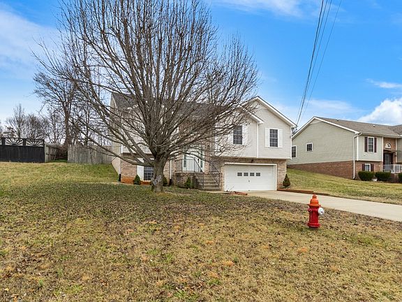 3rd image of 1037 Persimmon Ct