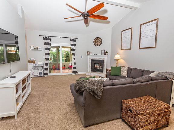 4th image of 4553 Parkwood Ct