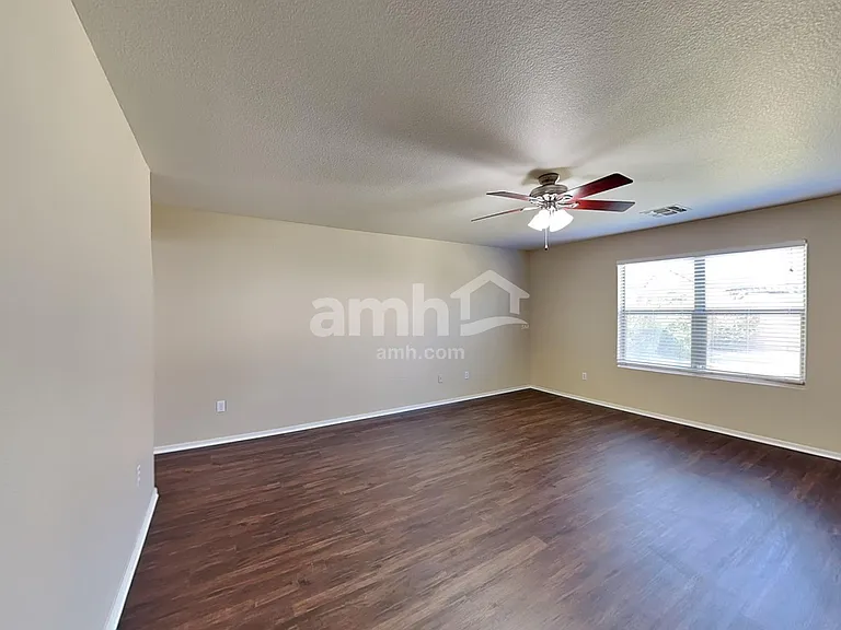 2464 E Westchester Dr — Photo 9