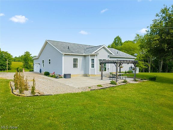 3rd image of 35895 Deersville Rd