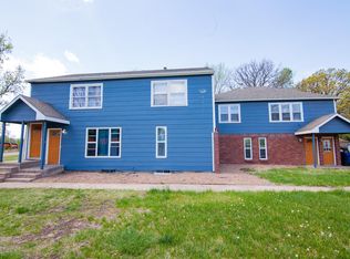 721 E 10th St #C, Newton, KS 67114