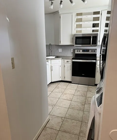 765 Exton Ct — Photo 17