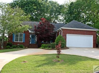 650 Saint Ives Dr, Athens, GA 30606