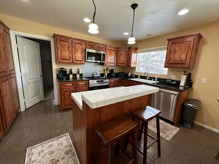 200 E Rainbow Blvd — Photo 10