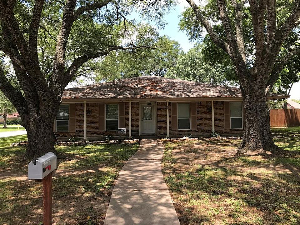 1st image of 1482 Pin Oak Dr