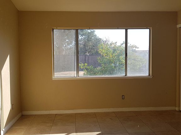 5th image of 13248 Thistle Brook Dr