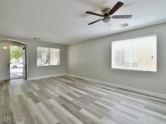 5th image of 4247 Thunder Twice St
