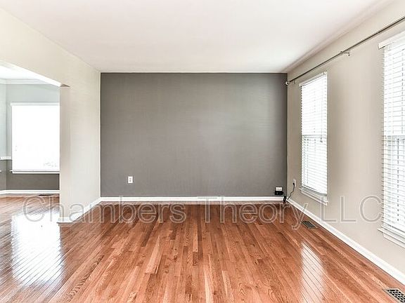 4th image of 6033 Woodlake Ln