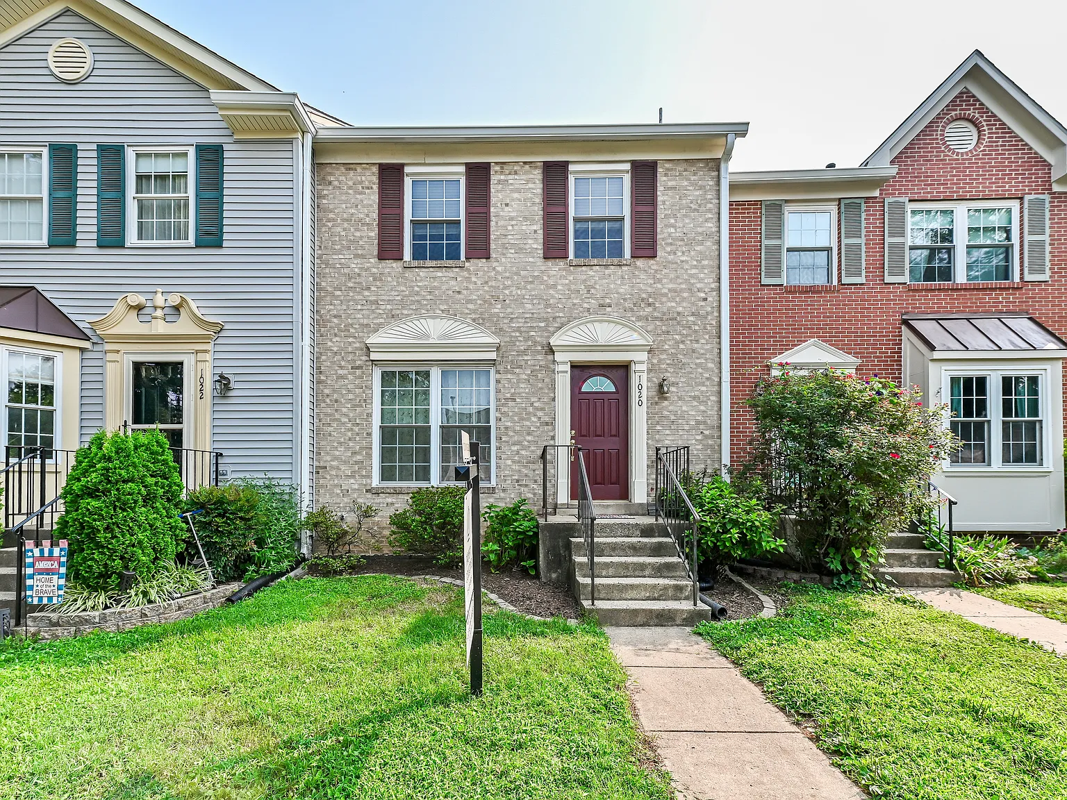 3 bed, 3.5 bath, 1400 sqft, $2,800 — Photo 2