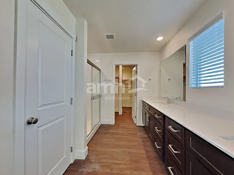 3087 N Vigo Ave — Photo 10