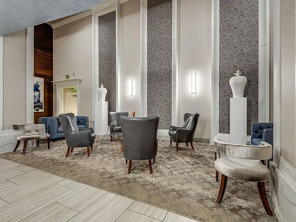 5th image of 415 Church St APT 1910