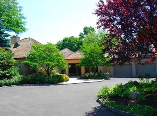 3 Shinnecock Trl, Franklin Lakes, NJ 07417