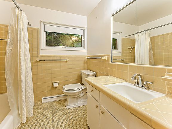 5th image of 1210 Arella Blvd