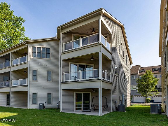 3rd image of 118 Jacobs Landing Way