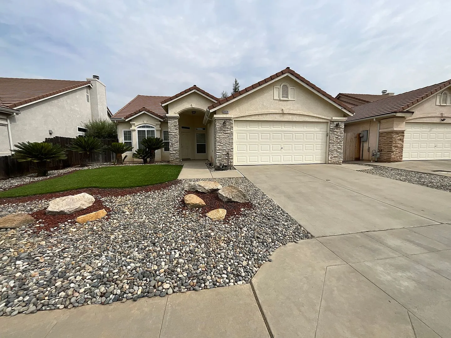 Lovely 3 bedroom 2 bath home in Northeast Fresno.. — Photo 1