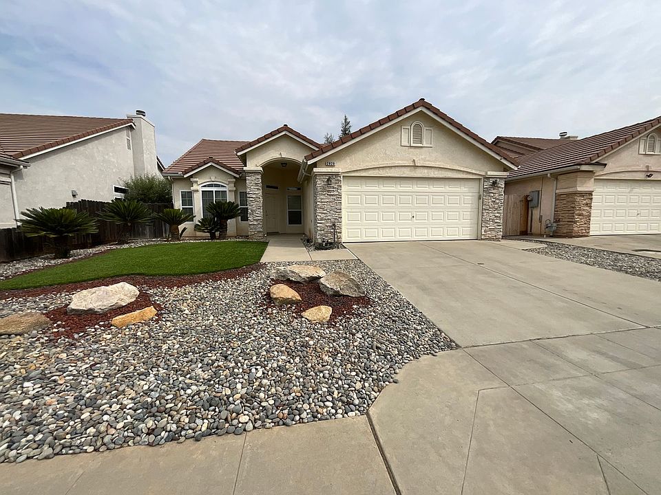 1st image of 2820 E Eclipse Ave
