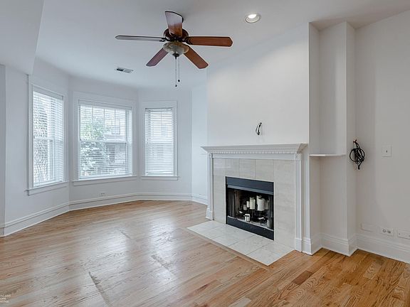 4th image of 3803 N Wilton Ave APT 1