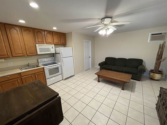 2nd image of 29777 E Los Angeles Ave