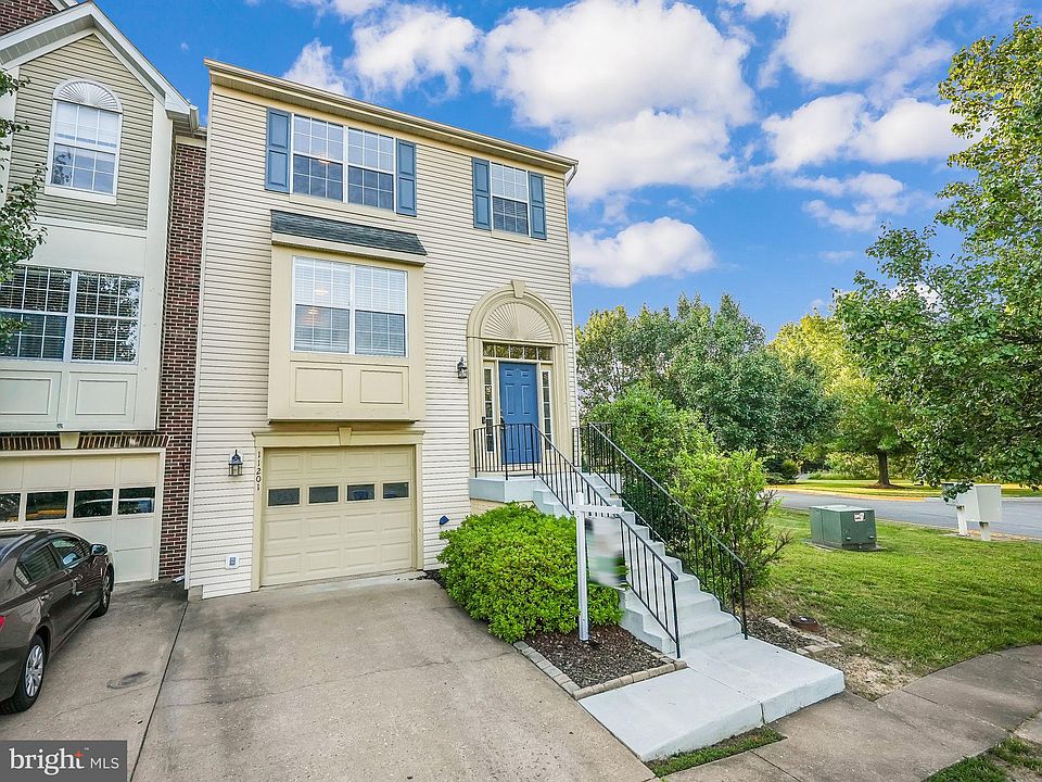 1st image of 11201 Kings Crest Ct