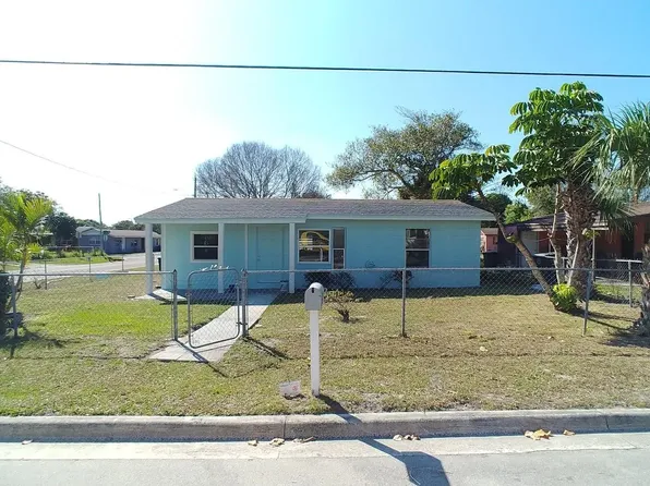809 Dundas Ct, Fort Pierce, FL 34950
