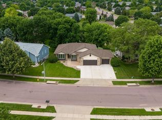 1805 S Oxford Ave, Sioux Falls, SD 57106