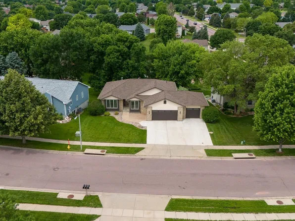 1805 S Oxford Ave, Sioux Falls, SD 57106